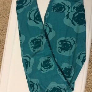 **MOVING SALE** LuLaRoe OS leggings